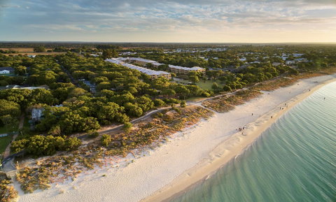 Abbey Beach Resort - Accommodation Rockhampton 2