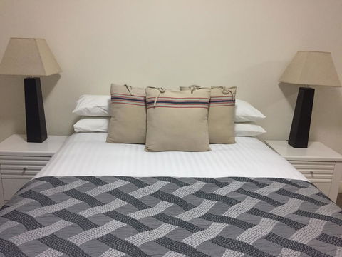 Parklane Apartments - Accommodation Rockhampton 9