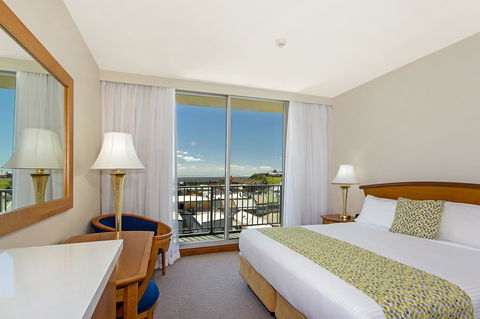 Noah\'s On The Beach - Accommodation Rockhampton 24