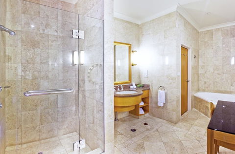 Duxton Hotel Perth - Accommodation Rockhampton 3