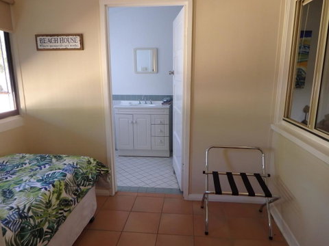 Lazy Lobster Holiday Units & Chalets - Accommodation Rockhampton 7