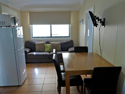 Lazy Lobster Holiday Units & Chalets - Accommodation Rockhampton 29