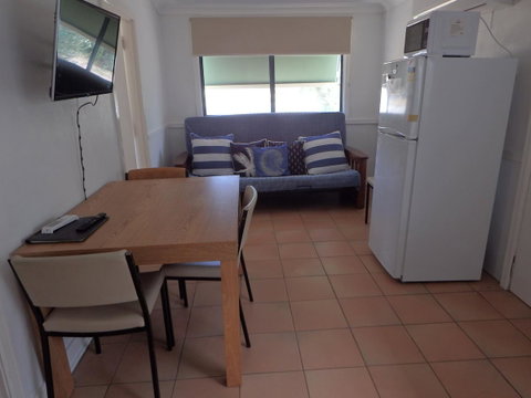 Lazy Lobster Holiday Units & Chalets - Accommodation Rockhampton 10