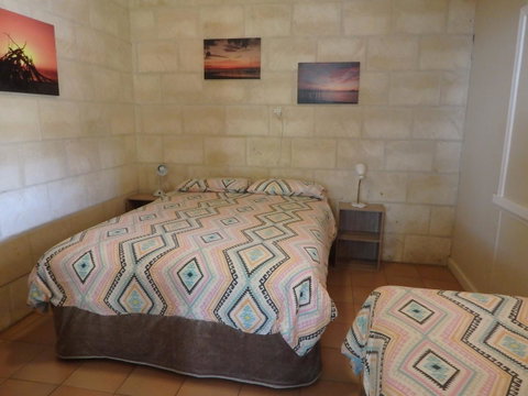 Lazy Lobster Holiday Units & Chalets - Accommodation Rockhampton 1