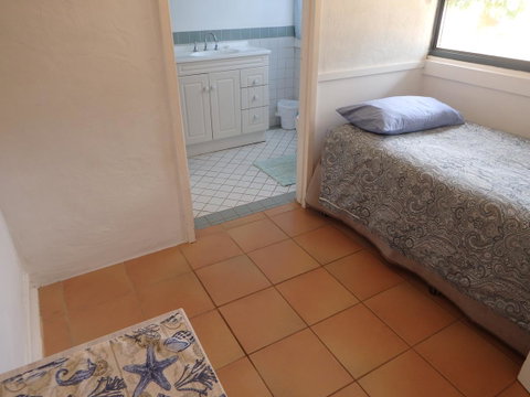 Lazy Lobster Holiday Units & Chalets - Accommodation Rockhampton 12