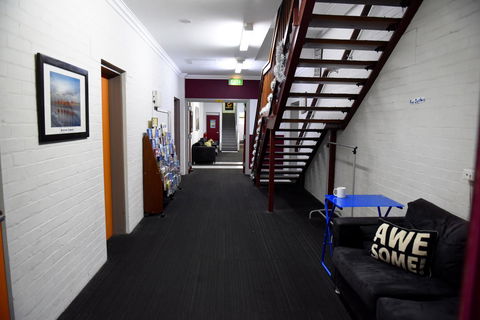 The Emperors Crown Hostel - Accommodation Rockhampton 22