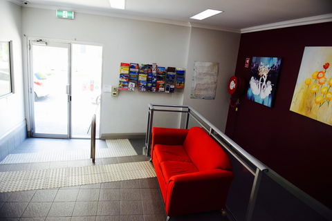 The Emperors Crown Hostel - Accommodation Rockhampton 19