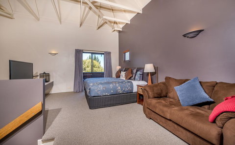 Chimes Spa Retreat - Accommodation Rockhampton 13