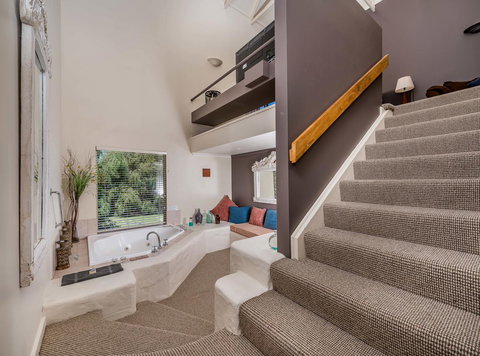 Chimes Spa Retreat - Accommodation Rockhampton 17