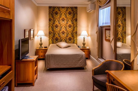 European Hotel - Accommodation Rockhampton 11
