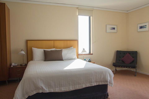 Ocean Beach Hotel - Accommodation Rockhampton 1