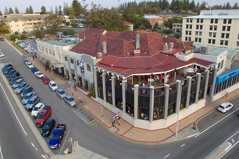 Ocean Beach Hotel - Accommodation Rockhampton 3