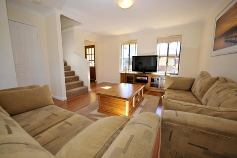 Palm Beach Manor - Accommodation Rockhampton 4