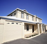Palm Beach Manor - Accommodation Rockhampton