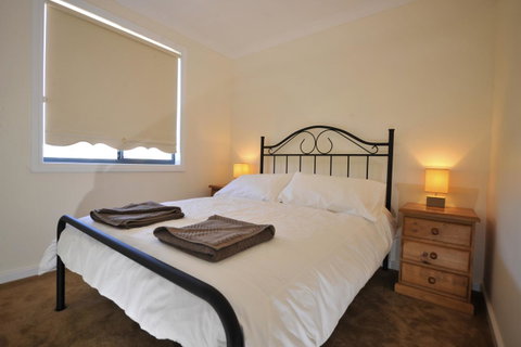 Palm Beach Manor - Accommodation Rockhampton 11