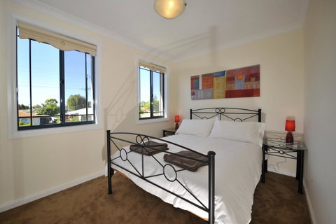 Palm Beach Manor - Accommodation Rockhampton 9