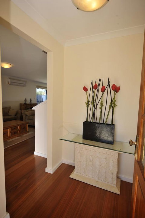 Palm Beach Manor - Accommodation Rockhampton 1