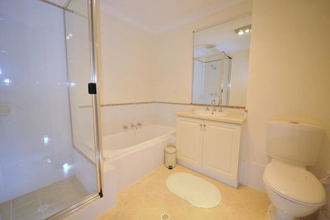 Palm Beach Manor - Accommodation Rockhampton 10