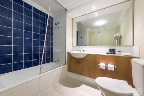 Oaks Perth Hotel - Accommodation Rockhampton 1