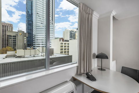 Oaks Perth Hotel - Accommodation Rockhampton 13