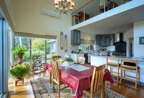 Glenelg On King Bed & Breakfast - Accommodation Rockhampton 8