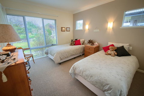 Glenelg On King Bed & Breakfast - Accommodation Rockhampton 4