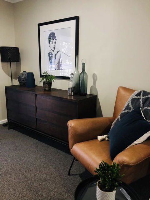 West Beach Lagoon 220 Stylish And Cozy - Accommodation Rockhampton 10