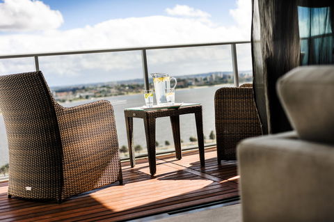 Fraser Suites Perth - Accommodation Rockhampton 7
