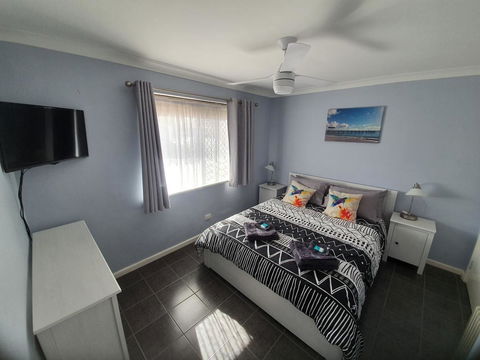Ocean Beach Chalet 18 - Accommodation Rockhampton 0