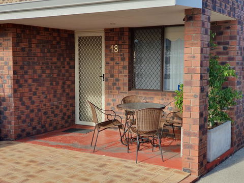 Ocean Beach Chalet 18 - Accommodation Rockhampton 15