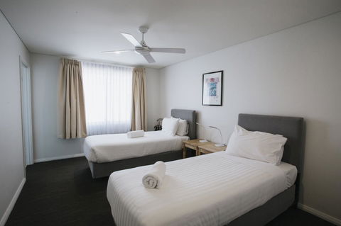 Canal Rocks Beachfront Apartments - Accommodation Rockhampton 41