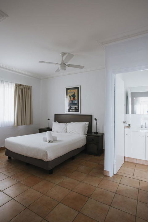 Canal Rocks Beachfront Apartments - Accommodation Rockhampton 28