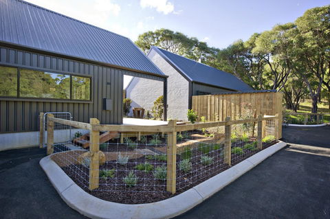 Margaret River Bungalow-1-street - Pet Friendly - Accommodation Rockhampton 14