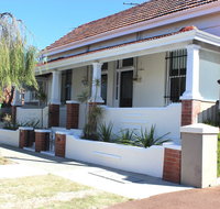 Captain's Heritage Cottage - Accommodation Rockhampton
