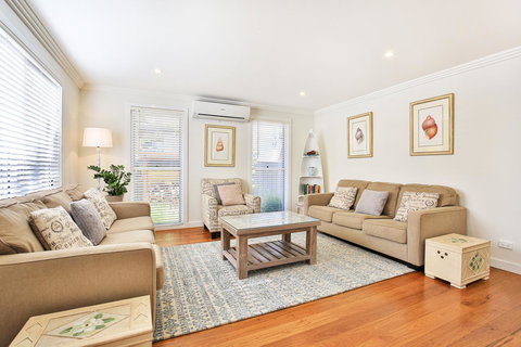 Calming Waters - Pet Friendly - Community Pool - Accommodation Rockhampton 8