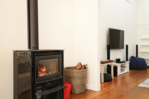 Calming Waters - Pet Friendly - Community Pool - Accommodation Rockhampton 11