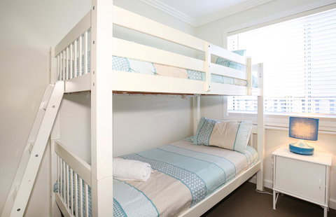 Calming Waters - Pet Friendly - Community Pool - Accommodation Rockhampton 20