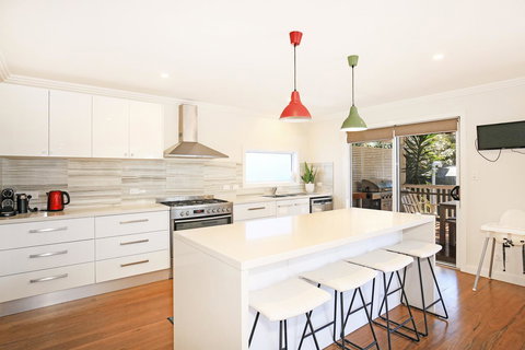 Calming Waters - Pet Friendly - Community Pool - Accommodation Rockhampton 15