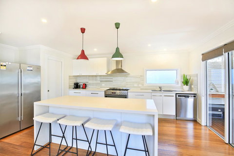 Calming Waters - Pet Friendly - Community Pool - Accommodation Rockhampton 4