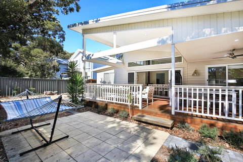 Calming Waters - Pet Friendly - Community Pool - Accommodation Rockhampton 29