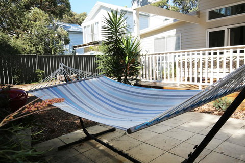 Calming Waters - Pet Friendly - Community Pool - Accommodation Rockhampton 34
