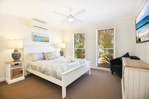 Calming Waters - Pet Friendly - Community Pool - Accommodation Rockhampton 5
