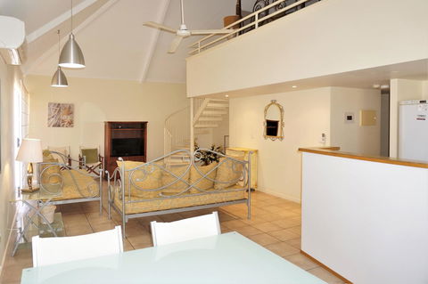 Osprey Holiday Village Unit 110 - Accommodation Rockhampton 1