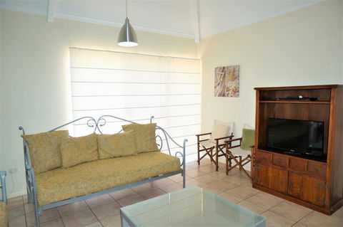 Osprey Holiday Village Unit 110 - Accommodation Rockhampton 6