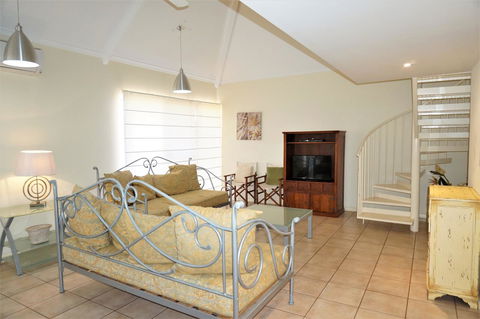 Osprey Holiday Village Unit 110 - Accommodation Rockhampton 4