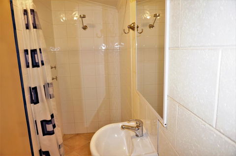 Osprey Holiday Village Unit 110 - Accommodation Rockhampton 19