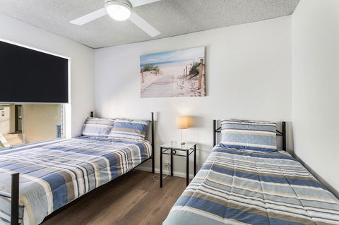 Laman Lodge, Unit 2, 15 Laman Street - Accommodation Rockhampton 10