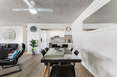 Laman Lodge, Unit 2, 15 Laman Street - Accommodation Rockhampton 5