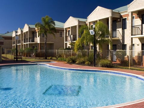 Country Comfort Perth - Accommodation Rockhampton 0