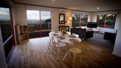 Karri Mia Chalets And Studios - Accommodation Rockhampton 4